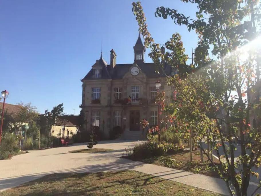 Le Gambetta - Nouveau Proprietaire Estissac Exterior foto